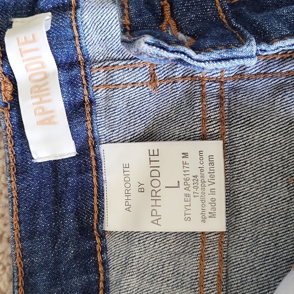 Side lace up jean shorts - Picture 4 of 5